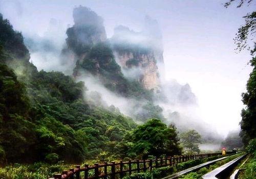 张家界景区吃瓜