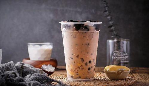 围炉吃瓜奶茶,品味夏日清凉瓜果香